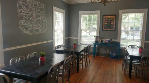 Hi - Houston The Morty Rich Hostel