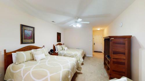Champions By Coastline Resorts