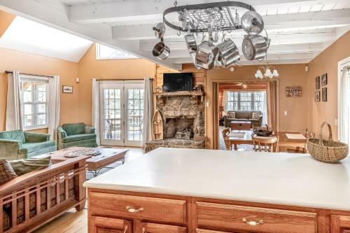 Greens Creek Lodge