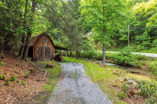 Greens Creek Lodge