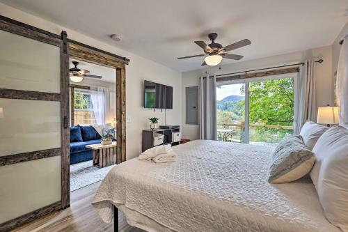 Hilltop Hideaway With Scenic Views And Hot Tub!