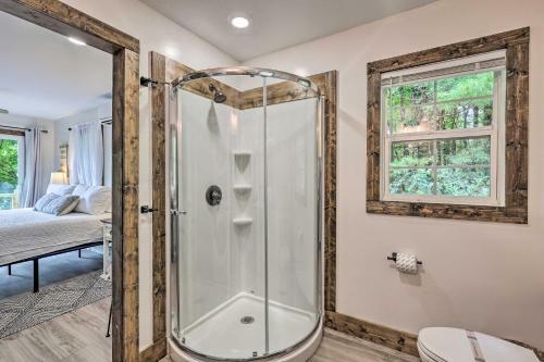 Hilltop Hideaway With Scenic Views And Hot Tub!
