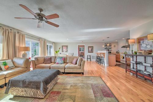 Scenic Pet-friendly House With Private Hot Tub!