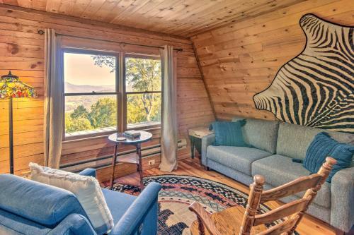 Waynesville Cabin With Hot Tub And Mountain Views