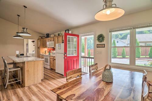 Updated Cottage At Lake Junaluska Golf Course