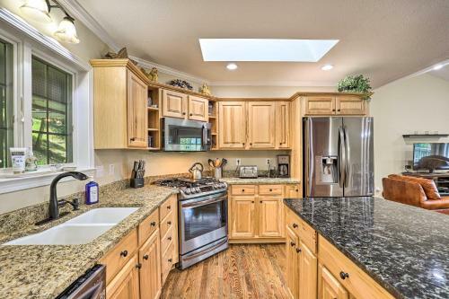 Spacious Home Less Than 8 Mi To Main Street And Hikes