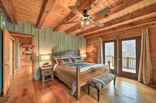 Waynesville Mountain Top Retreat With Decks!