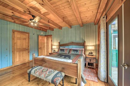 Waynesville Mountain Top Retreat With Decks!