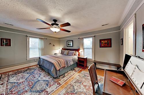White Oak Manor