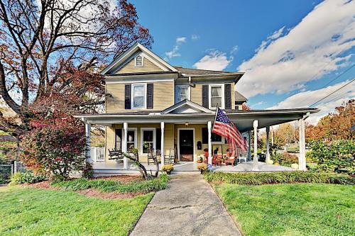White Oak Manor