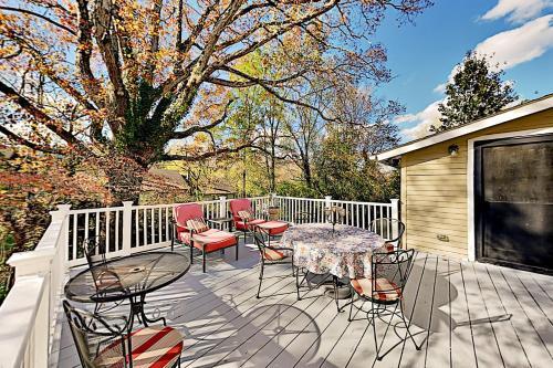 White Oak Manor