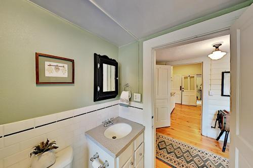 White Oak Manor
