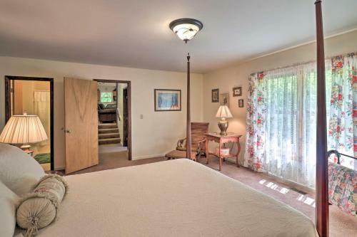Creekside Home With Fire Pit, Less Than 15 Mi To Hiking