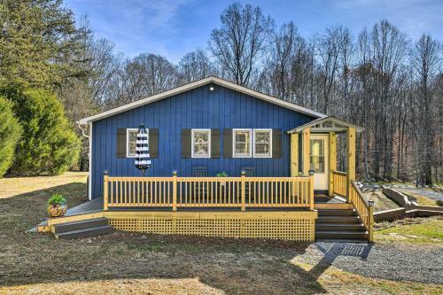 Charming Yadkin Valley Cottage With Deck And Yard