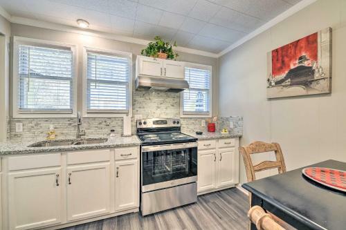 Charming Yadkin Valley Cottage With Deck And Yard