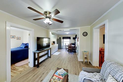 The Kick Back Cottage