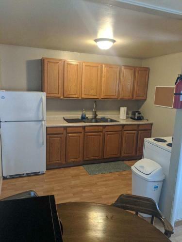 Burrel Avenue Apartments
