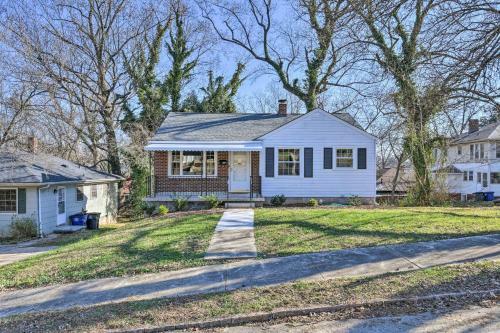 Mid-century Modern Cottage In Ardmore Area!