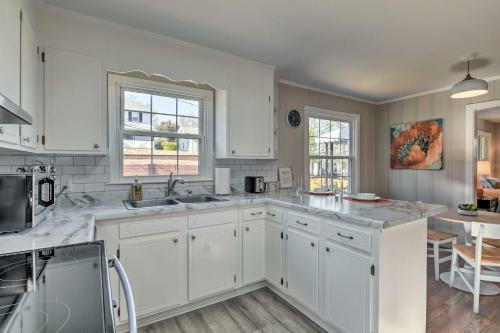 Mid-century Modern Cottage In Ardmore Area!
