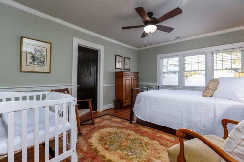 Renowned Historic Home Downtownacross From Park