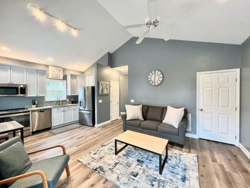 Apartamento Charming, Beautiful, Treetop Loft, Prime Location