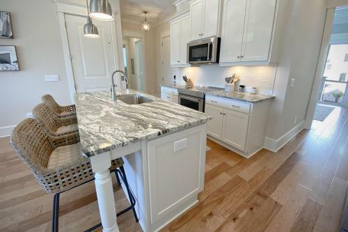 Beach Happy By Sea Scape Properties