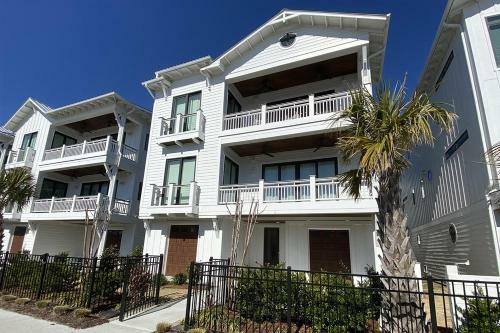 Beach Happy By Sea Scape Properties