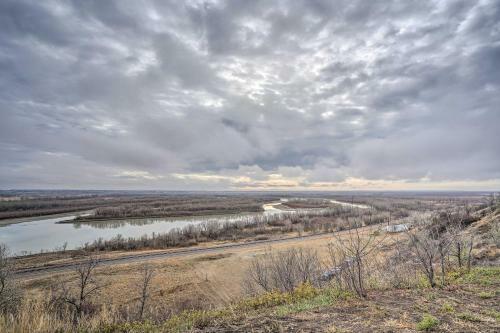Williston Apartment With Missouri River Views!