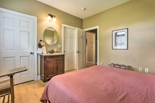 Athens Homestead With Yoga Studio And Garden!