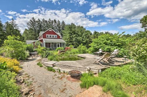 Athens Homestead With Yoga Studio And Garden!
