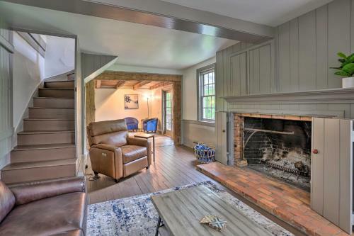 Timeless Winesburg House With Private Balcony