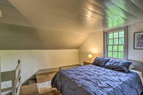 Timeless Winesburg House With Private Balcony