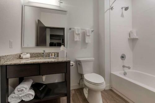 Hotel Mainstay Suites Cincinnati University - Uptown
