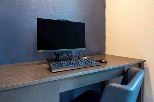 Hotel Mainstay Suites Cincinnati University - Uptown