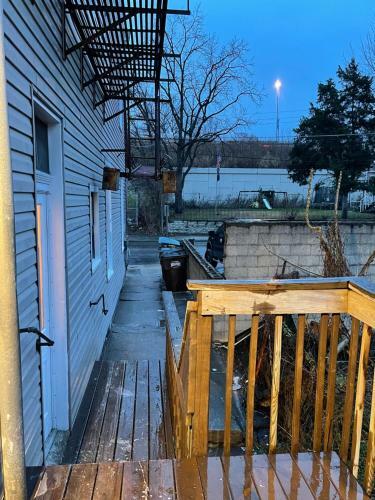 Luxury 1 Bedroom ,california King Apt Clifton Area