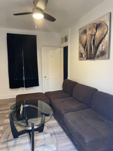 Luxury 1 Bedroom ,california King Apt Clifton Area