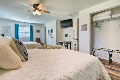 Warm And Cozy Buckeye Lake Home Yard And Patios!