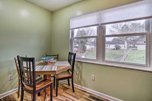 Family House With Game Room, Deck And Hot Tub!