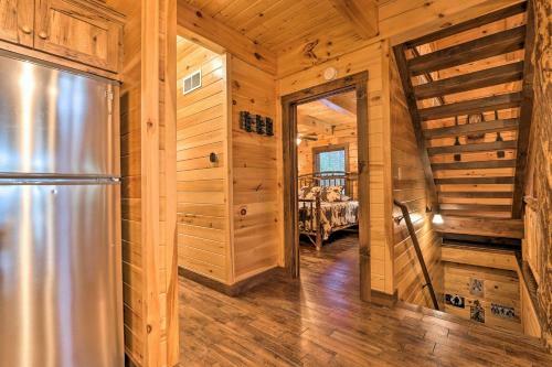 Serenity Now Cabin With Fire Pit And Game Room!