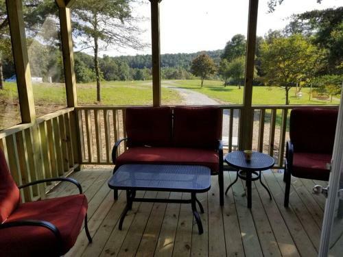 The Country Cottage In The Hocking Hills