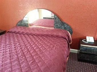 Southmore Motel