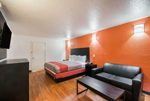 Motel New Six Inn And Suites