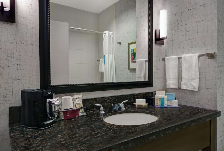 Hotel Hampton Inn And Suites Austin University Capitol