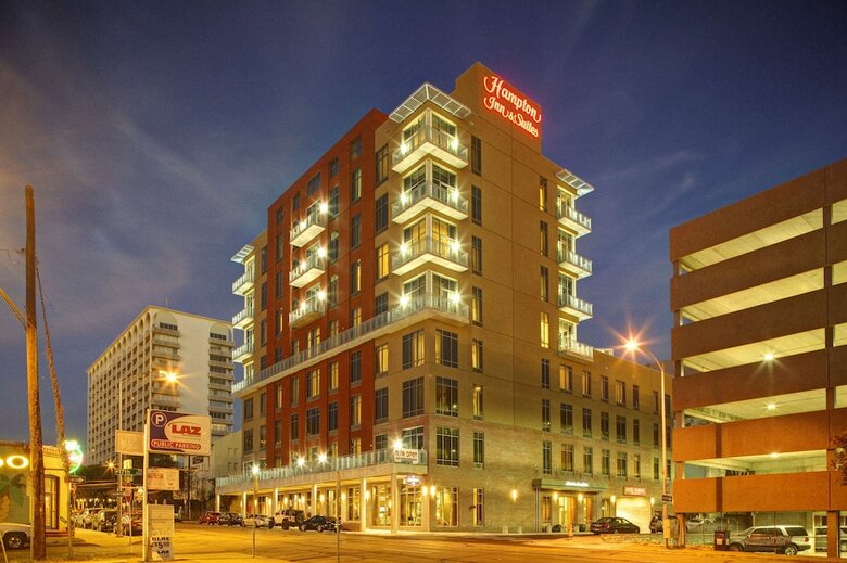 Hotel Hampton Inn And Suites Austin University Capitol