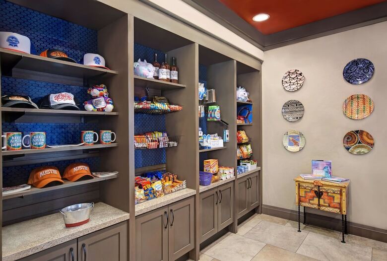 Hotel Hampton Inn And Suites Austin University Capitol