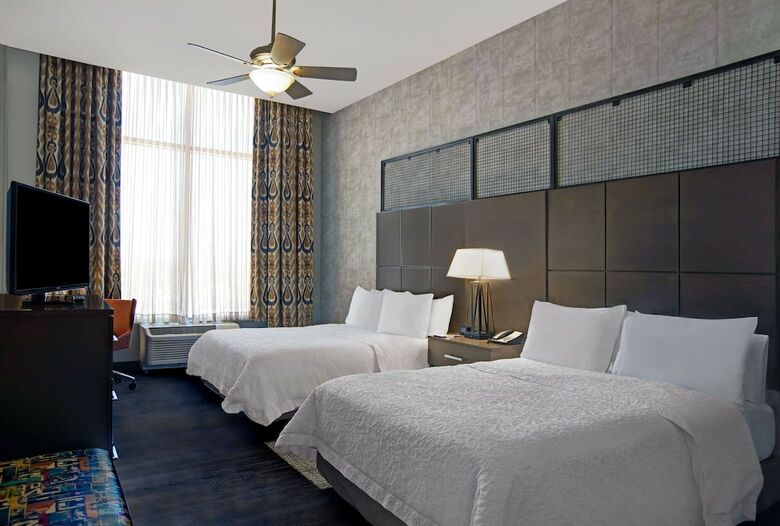 Hotel Hampton Inn And Suites Austin University Capitol