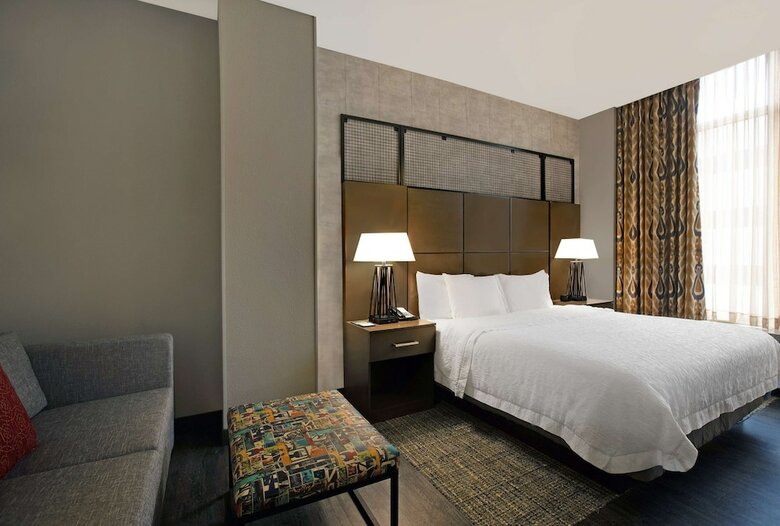 Hotel Hampton Inn And Suites Austin University Capitol