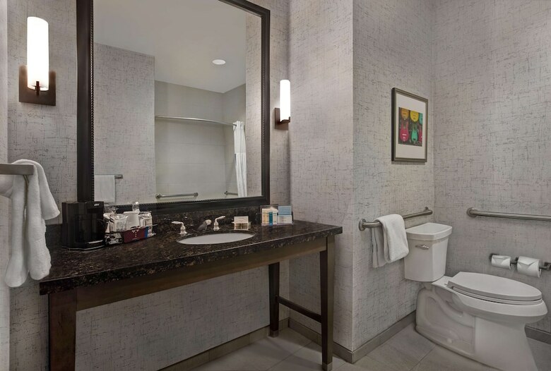 Hotel Hampton Inn And Suites Austin University Capitol