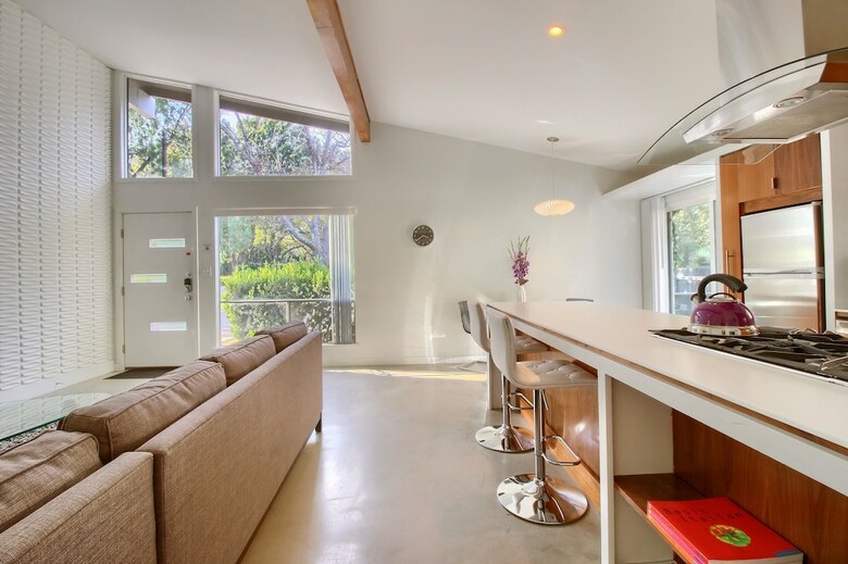 Travis Heights Modern I
