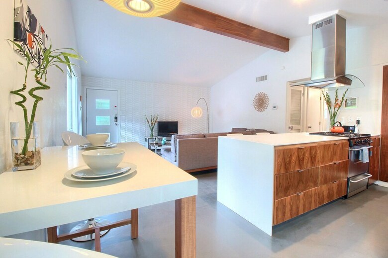 Travis Heights Modern I